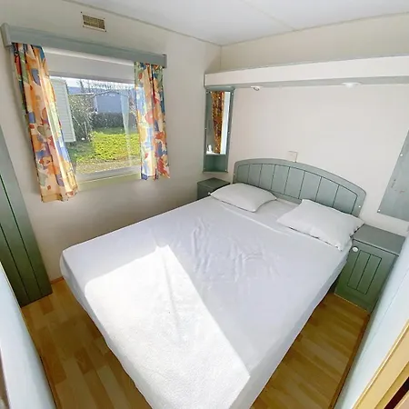 Campsite Les Avenieres Manthes