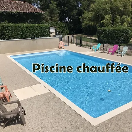 Campsite Les Avenieres Manthes