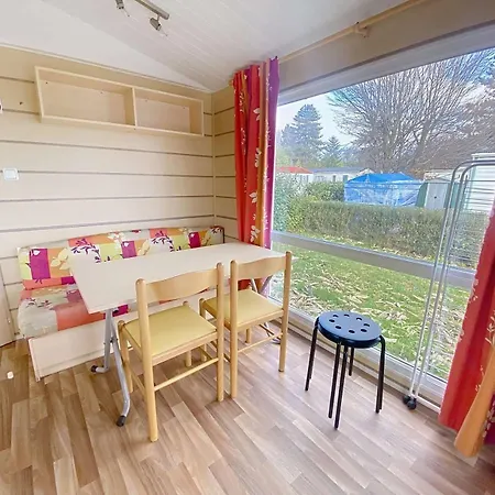 Campsite Les Avenieres Manthes